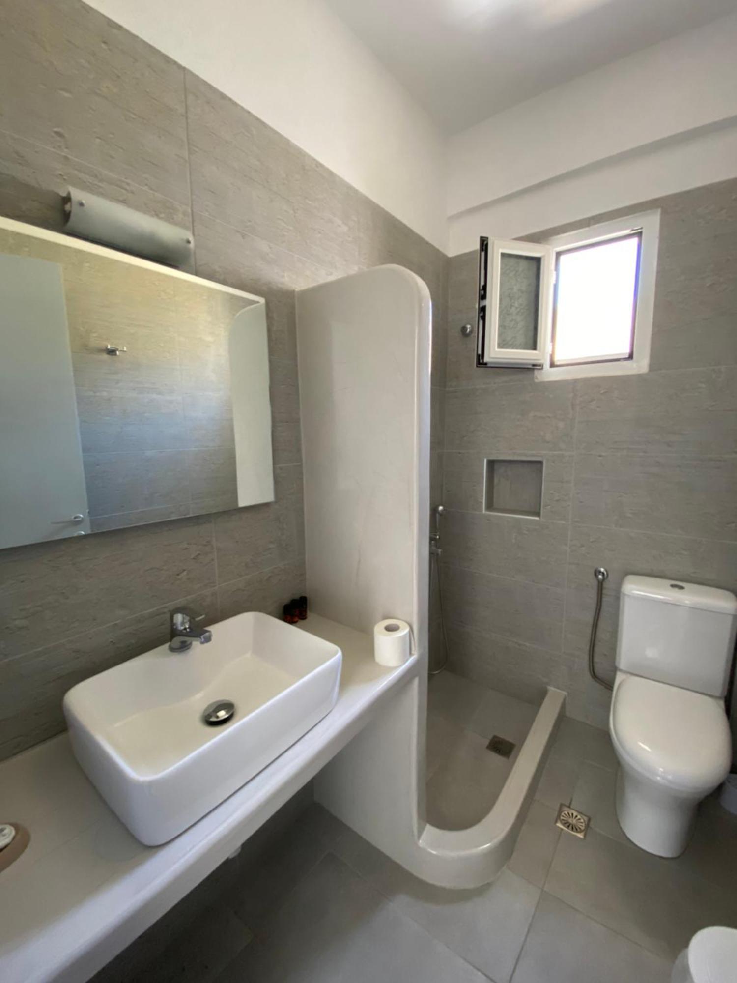 Deep Blue Rooms & Apartments Mylopotas Exterior foto