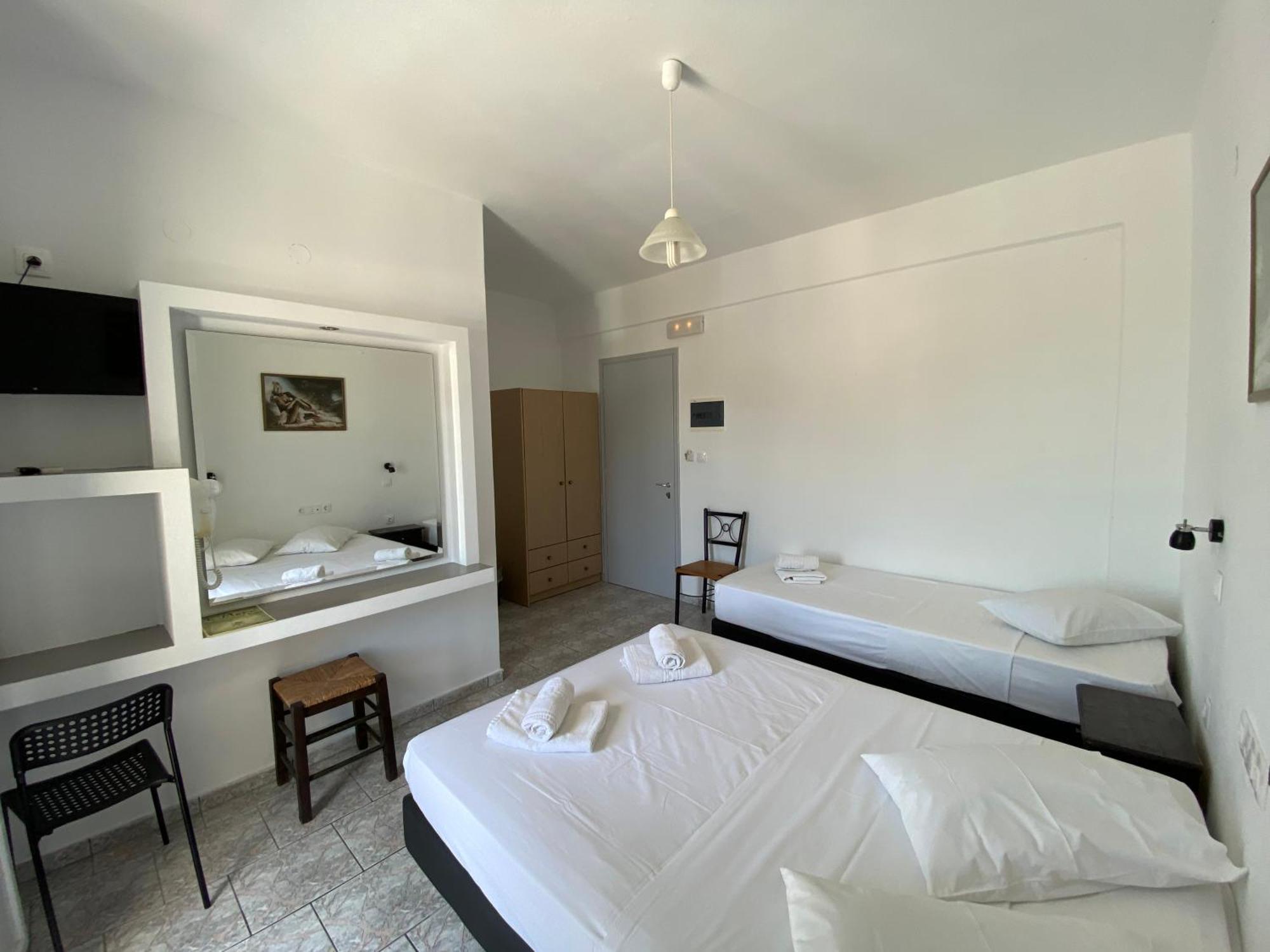 Deep Blue Rooms & Apartments Mylopotas Exterior foto